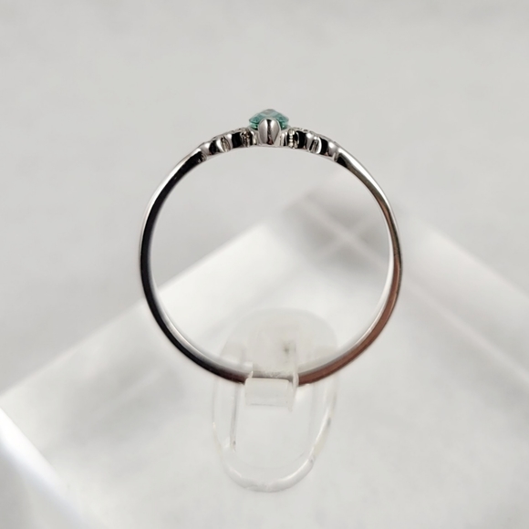 Sterling Natural 0.3ct Marquise Emerald Ring - Picture 6 of 10